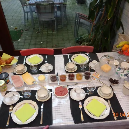 Oda ve Kahvaltı Au Jardin Calme