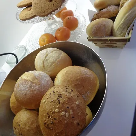 Au Jardin Calme Bed & Breakfast 2*